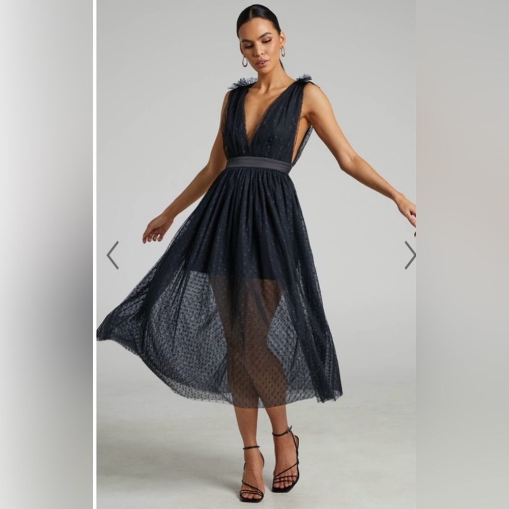 Showpo Xenia Plunge Tulle Maxi Dress in Spotty Black